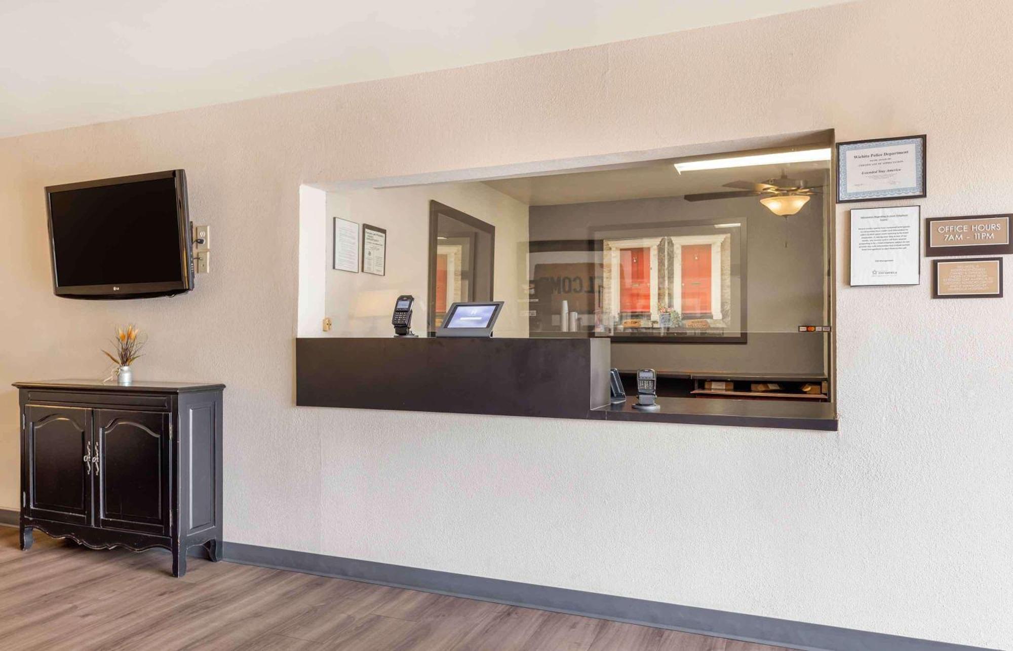 Extended Stay America Suites - Wichita - East Dış mekan fotoğraf